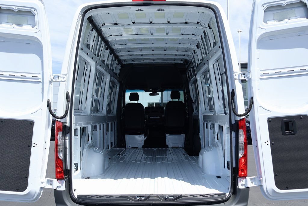 New 2026 Arctic White Mercedes-Benz Cargo 170 WB image 18