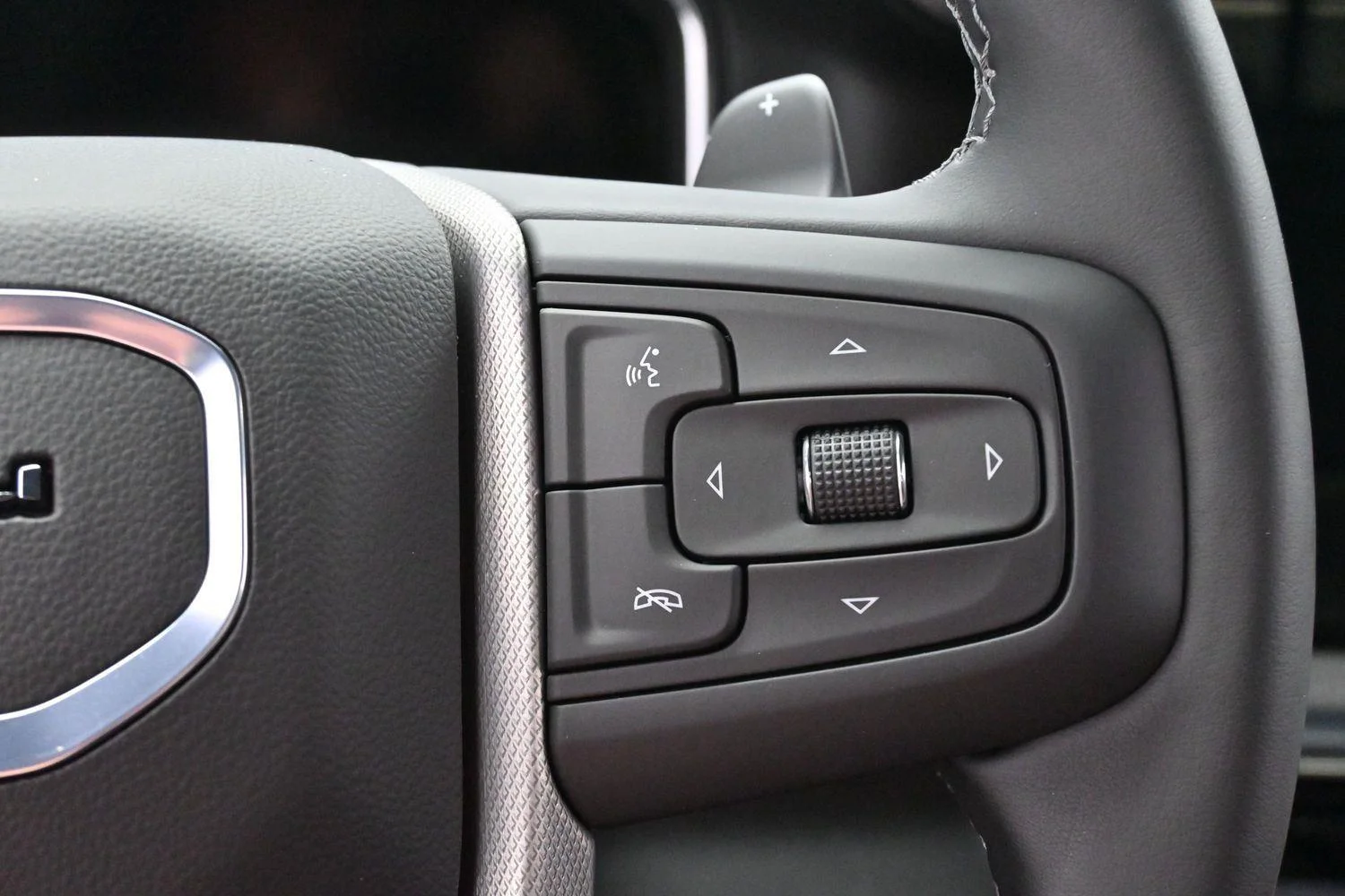 Used 2025 Onyx Black GMC Denali image 19