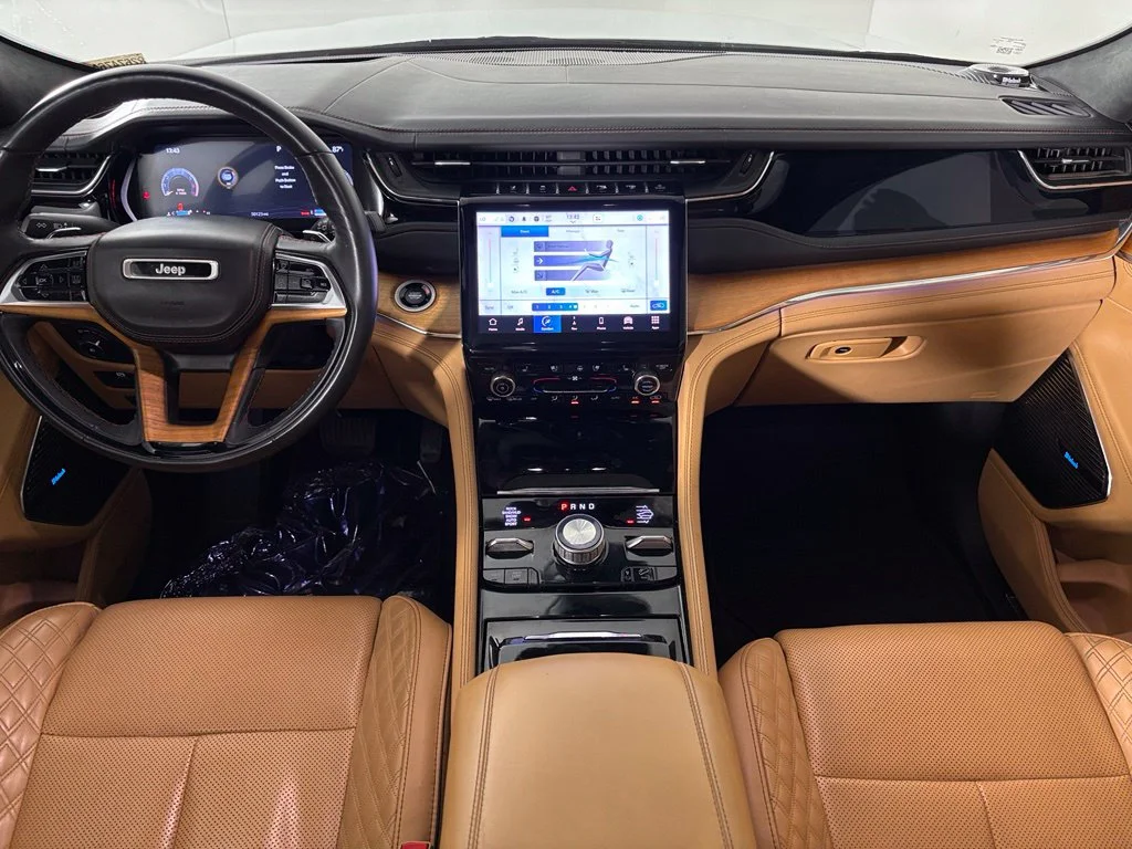 Used 2023 White Jeep Summit image 34