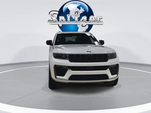 New 2026 Bright White Clear-Coat Exterior Paint Jeep Limited Reserve image 7