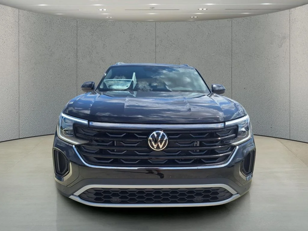 New 2026 Black Volkswagen 2.0T SE w/Technology image 8