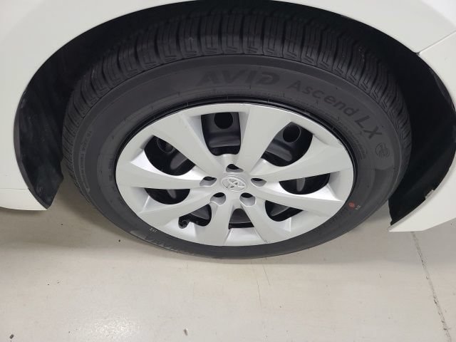 Used 2024 Ice Cap Toyota LE image 33