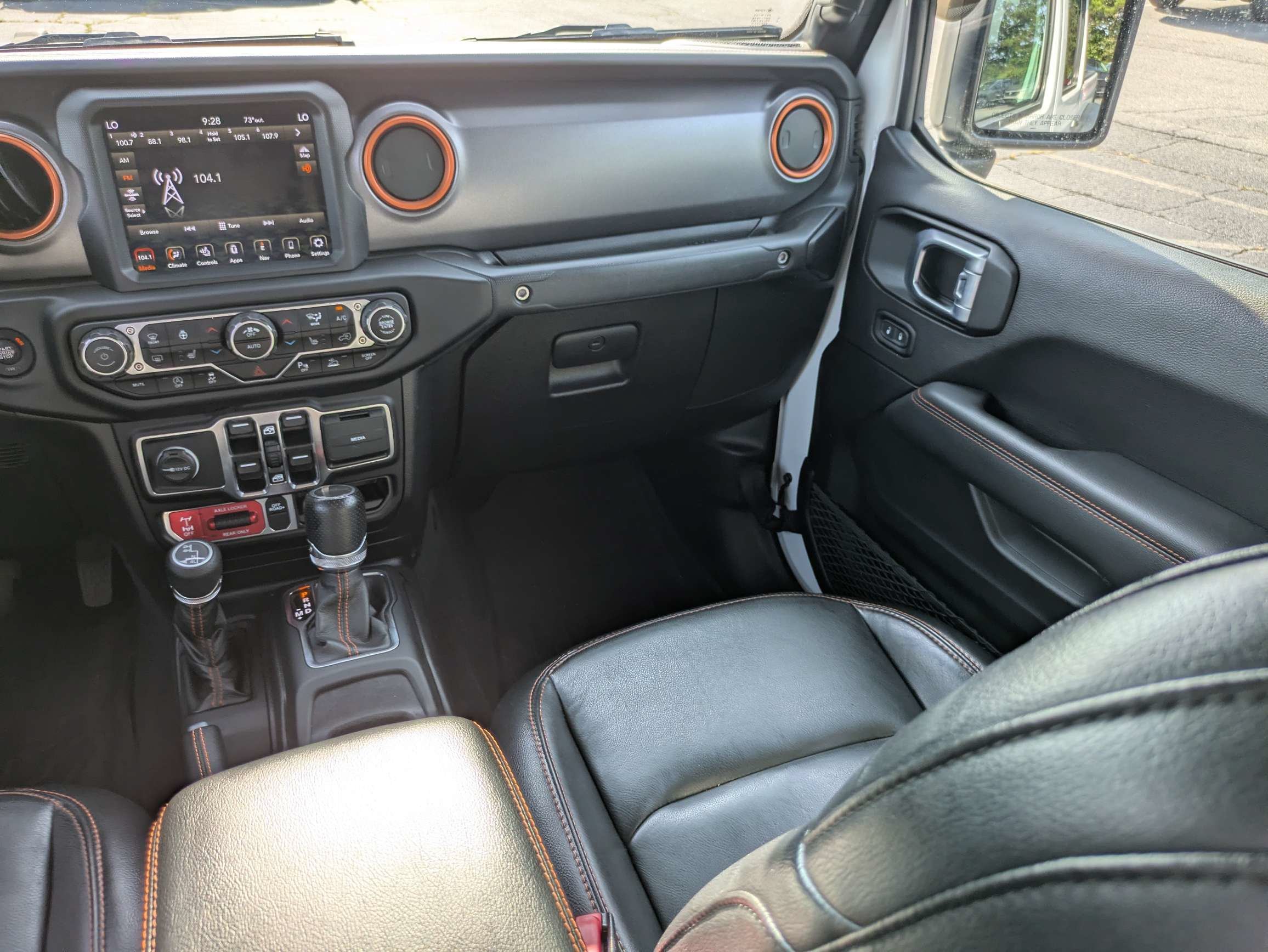 Used 2021 White Jeep Mojave image 13