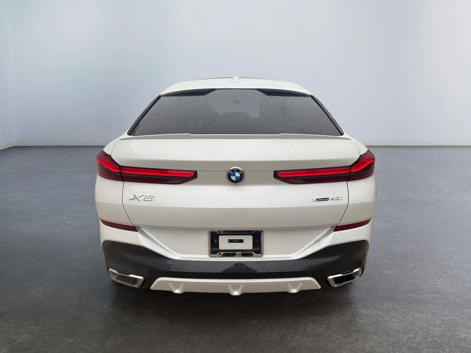 Used 2026 Mineral White Metallic BMW xDrive40i image 14