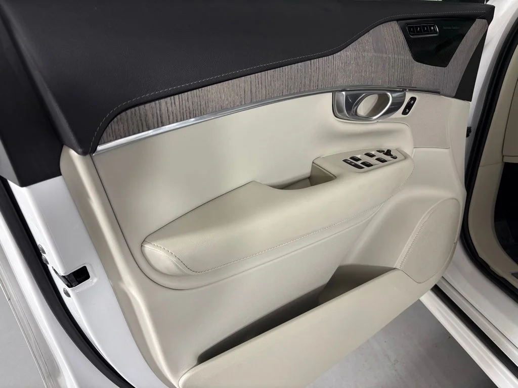 Used 2023 Crystal White Volvo Ultimate image 13