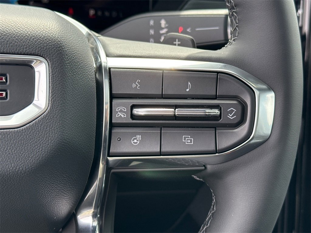 2025 GMC ACADIA - Image 20