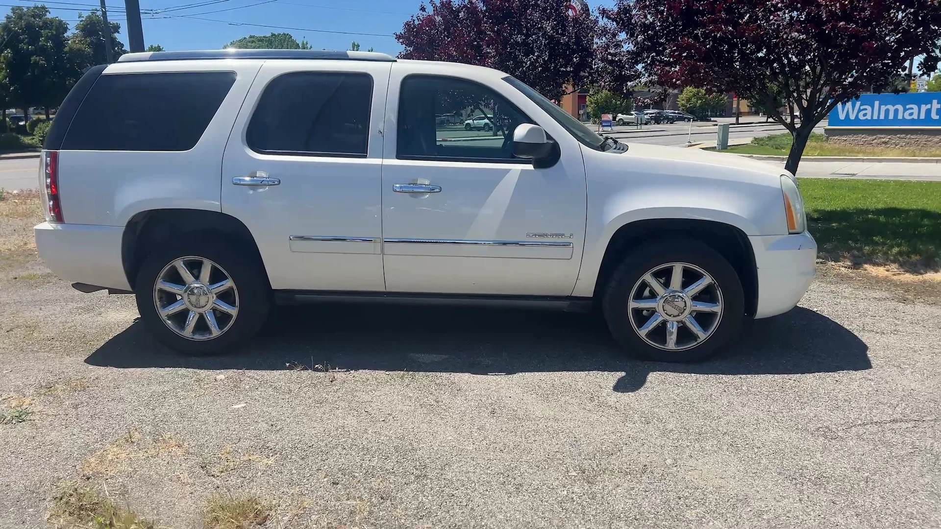 Used 2011 White Gmc DENALI image 4