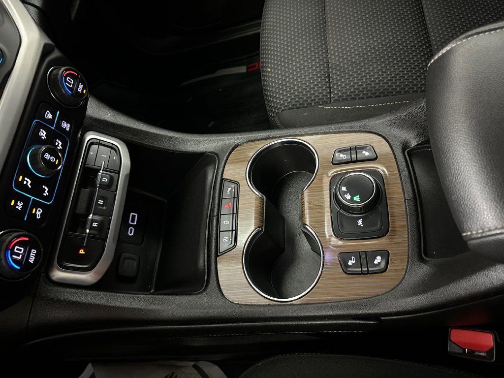 Used 2023 Blue GMC SLE image 22