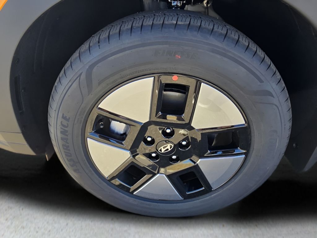 New 2026 Shimmering Silver Hyundai SE image 10