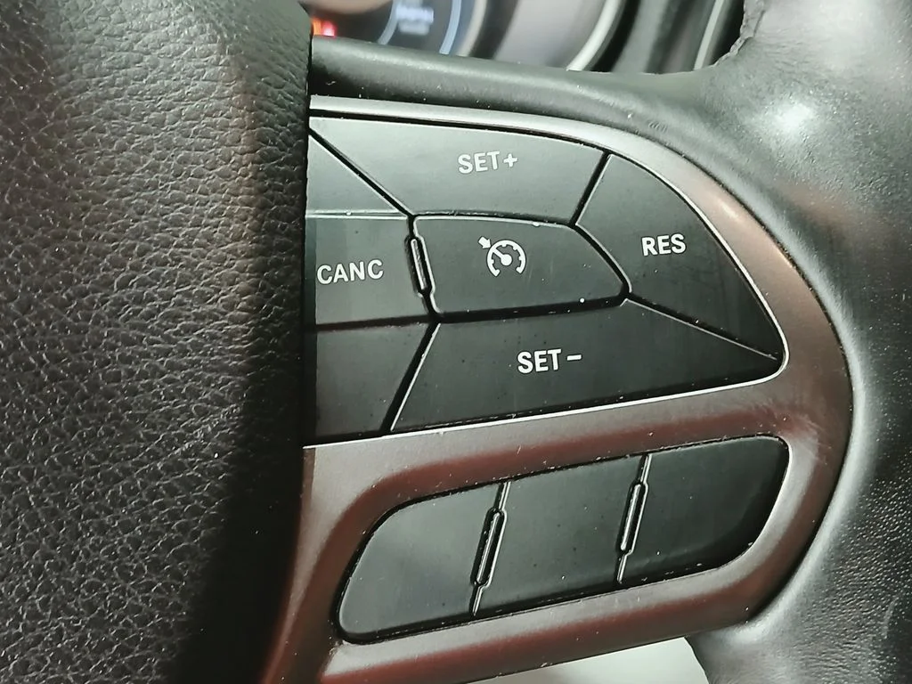 Used 2019 Black Jeep Limited image 31