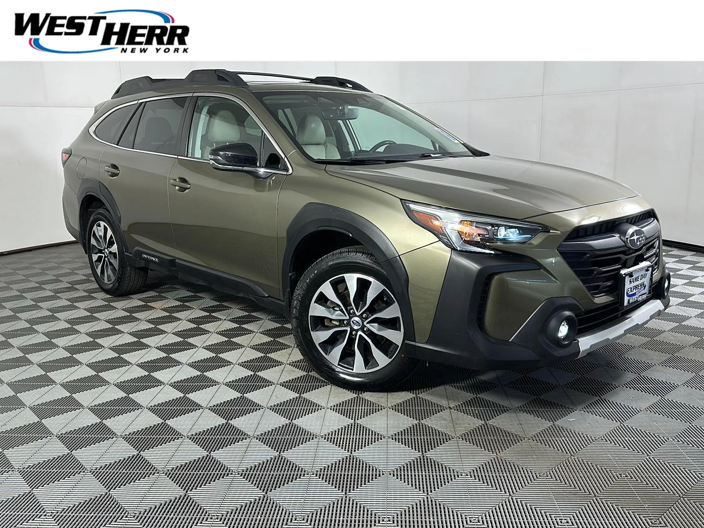 Used 2023 Autumn Green Metallic Subaru Limited image 1