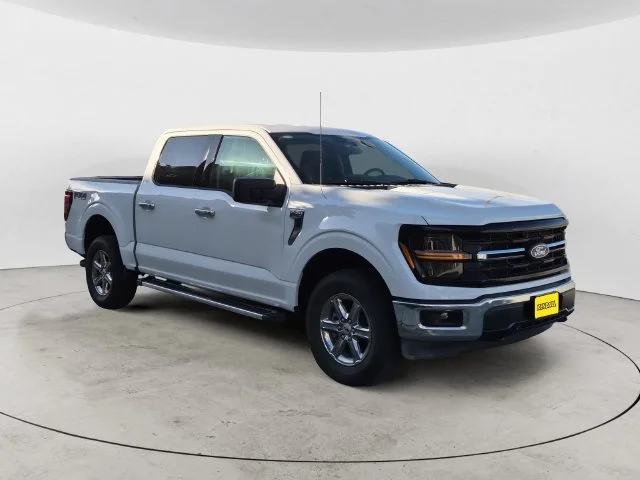 Certified Used 2025 White Ford XLT image 3