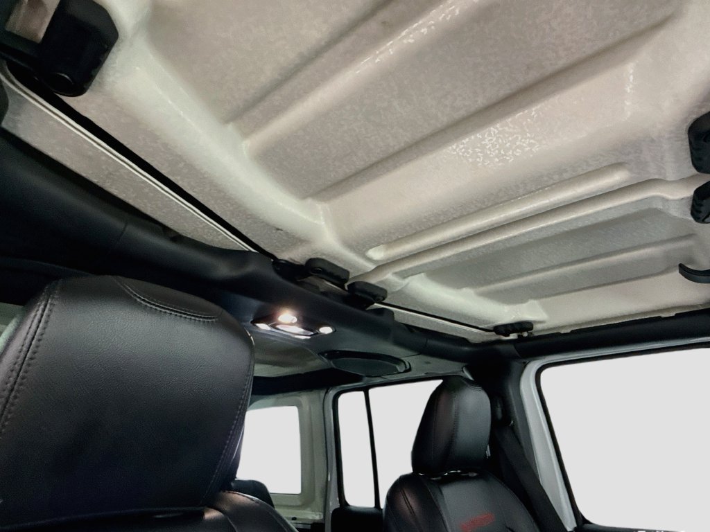Used 2020 Bright White Clearcoat Jeep Unlimited Rubicon image 17