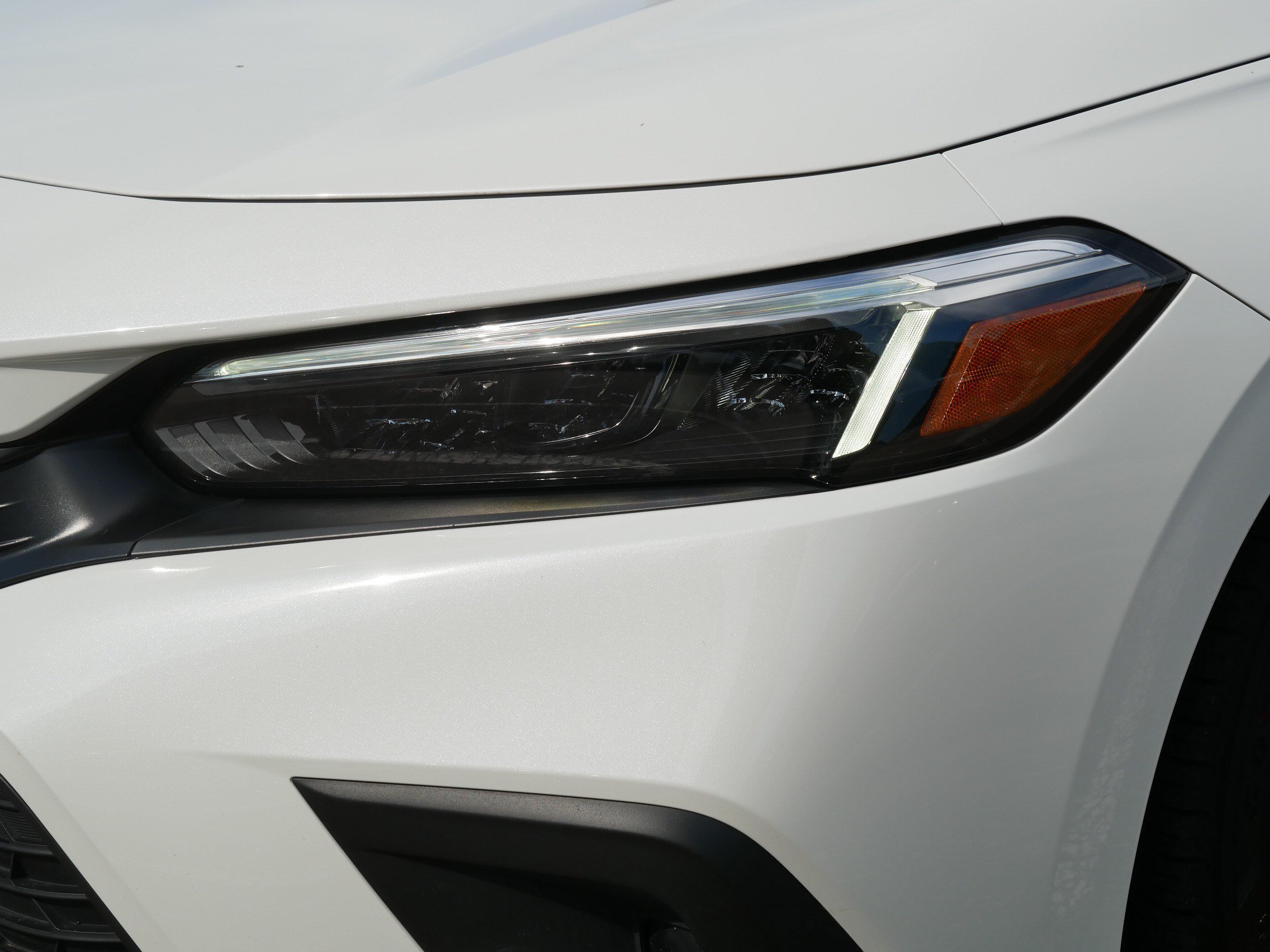Used 2024 Platinum White Pearl Honda Sport image 16