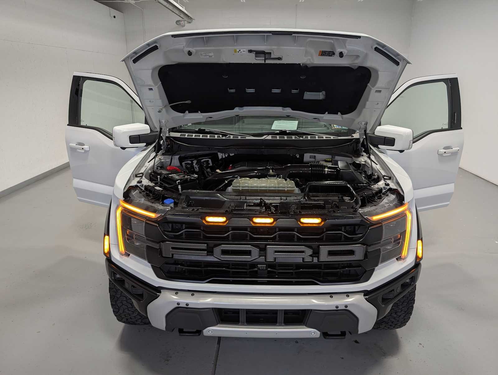 Used 2024 Oxford White Ford Raptor image 13
