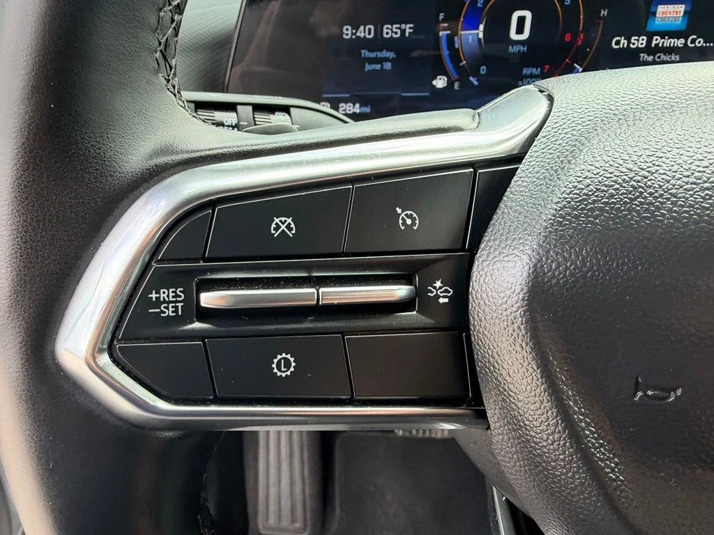Used 2025 Gray Chevrolet LT image 15