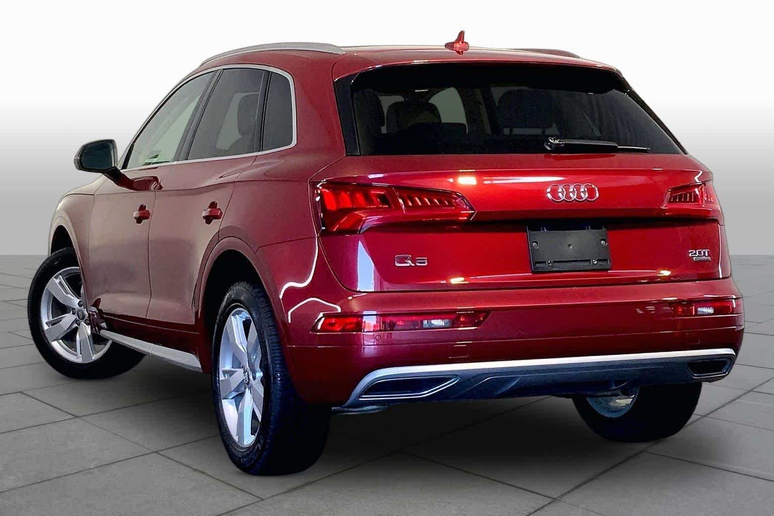 Used 2018 Brilliant Black Audi Premium Plus image 12