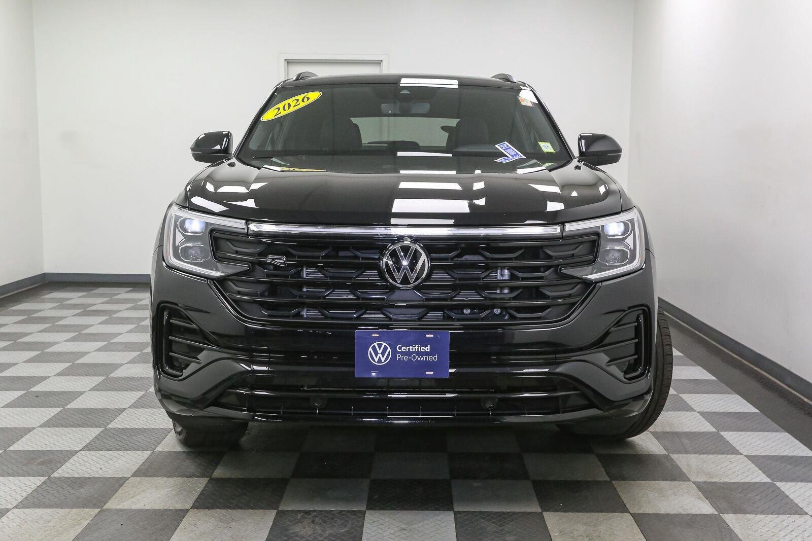 Used 2026 Deep Black Pearl Volkswagen 2.0T SEL R-Line Black image 4