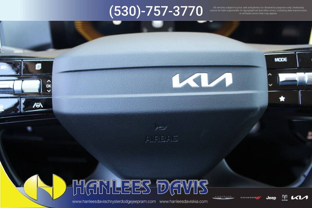 New 2026 Glacial White Pearl Kia LX image 23