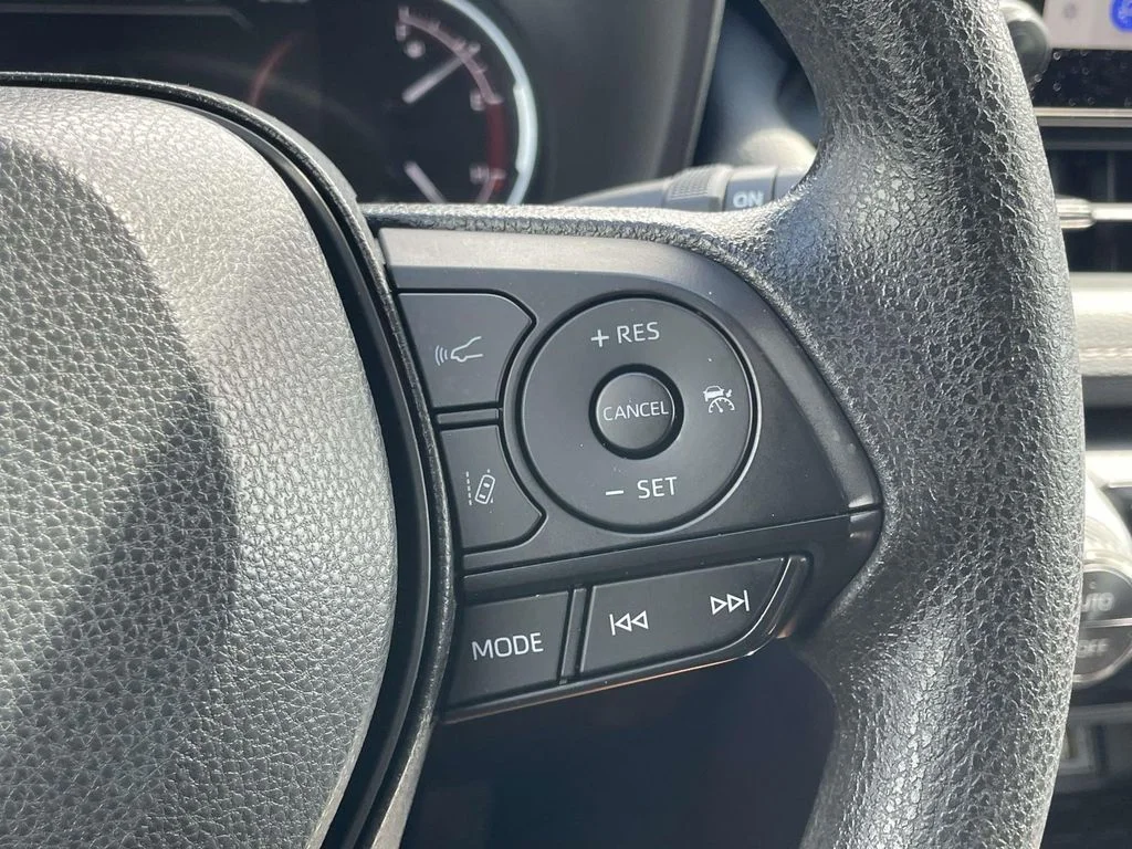 Used 2025 Silver Sky Metallic Toyota XLE image 10