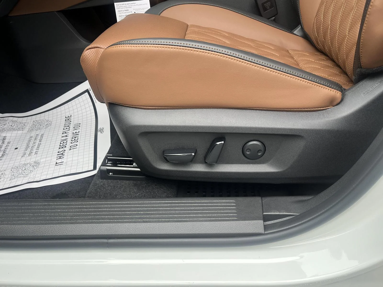 New 2026 Everest White Pearl TriCoat / Super Black Two-tone Nissan Platinum image 23