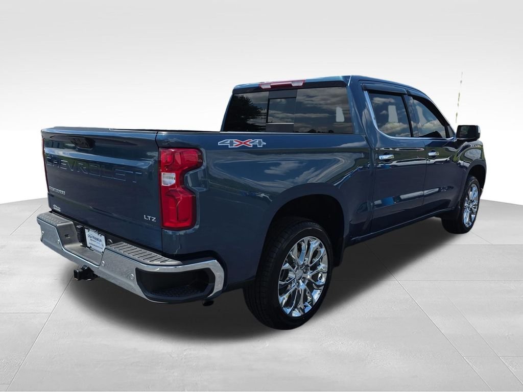 Used 2024 Blue Chevrolet LTZ image 5
