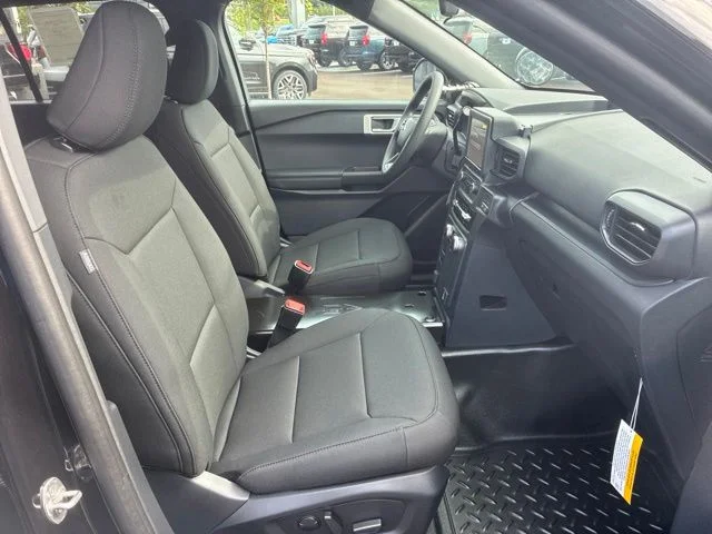 New 2026 Black Ford 4DR AWD POLICE image 21