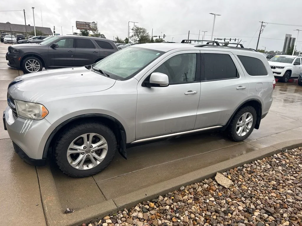 Used 2012 Silver Dodge Crew image 2