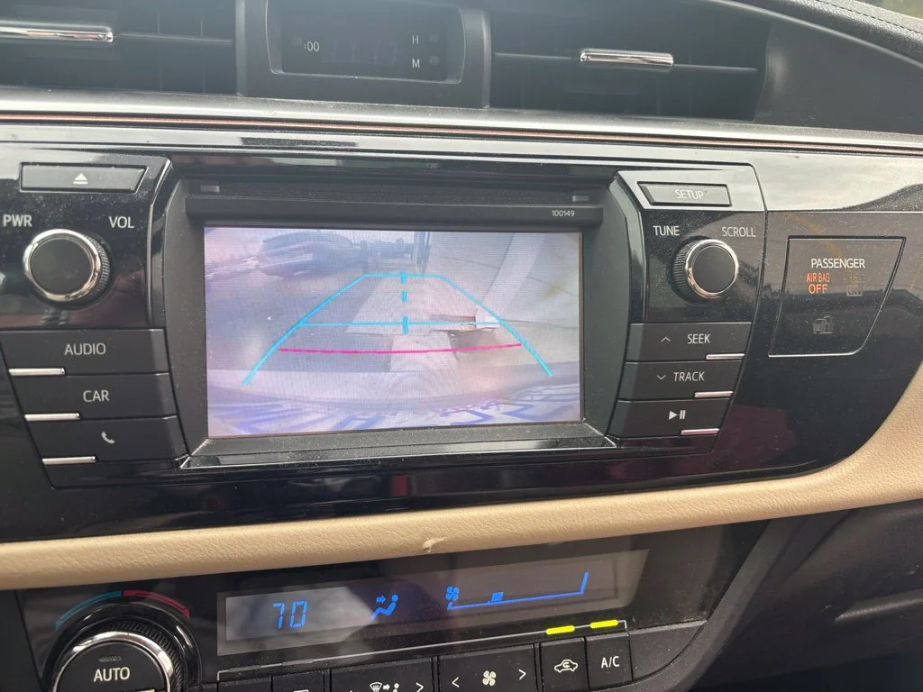 Used 2015 Brown Toyota LE image 30