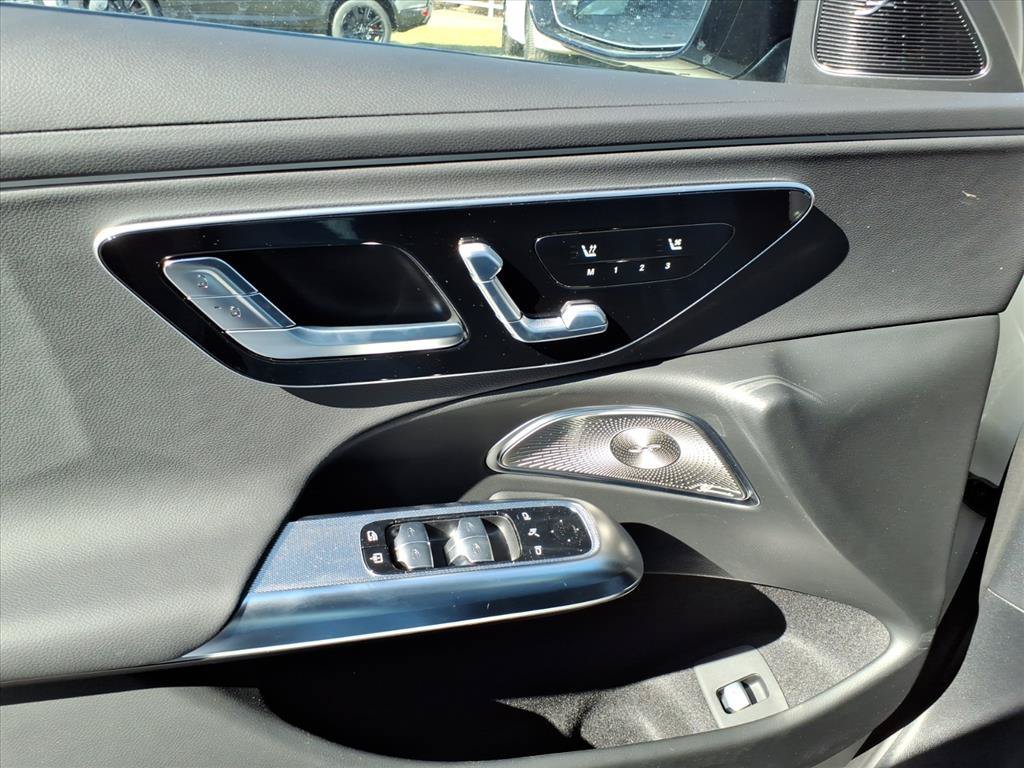 New 2026 Polar White Mercedes-Benz E350 image 14