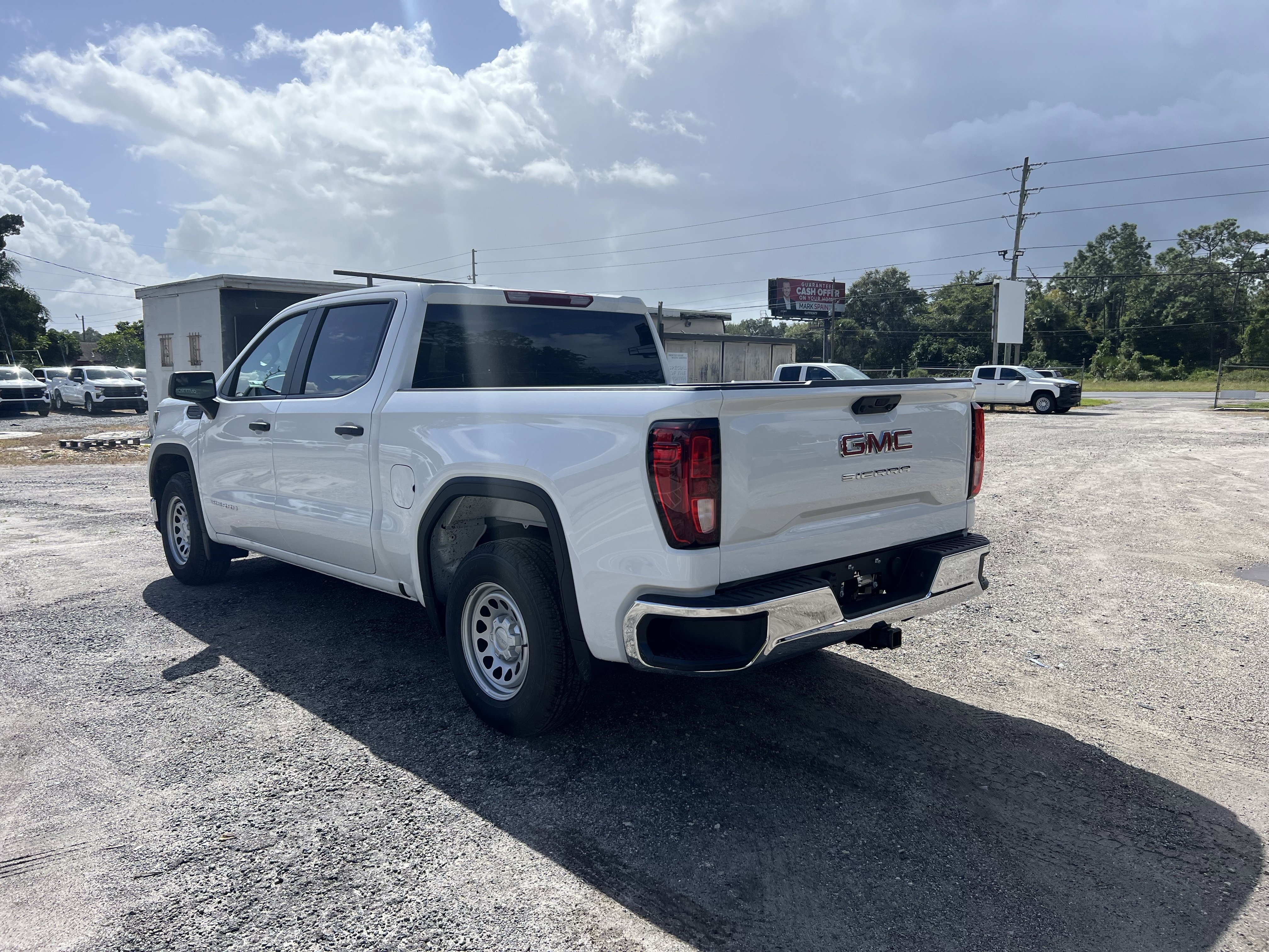 New 2025 Summit White GMC Pro image 3