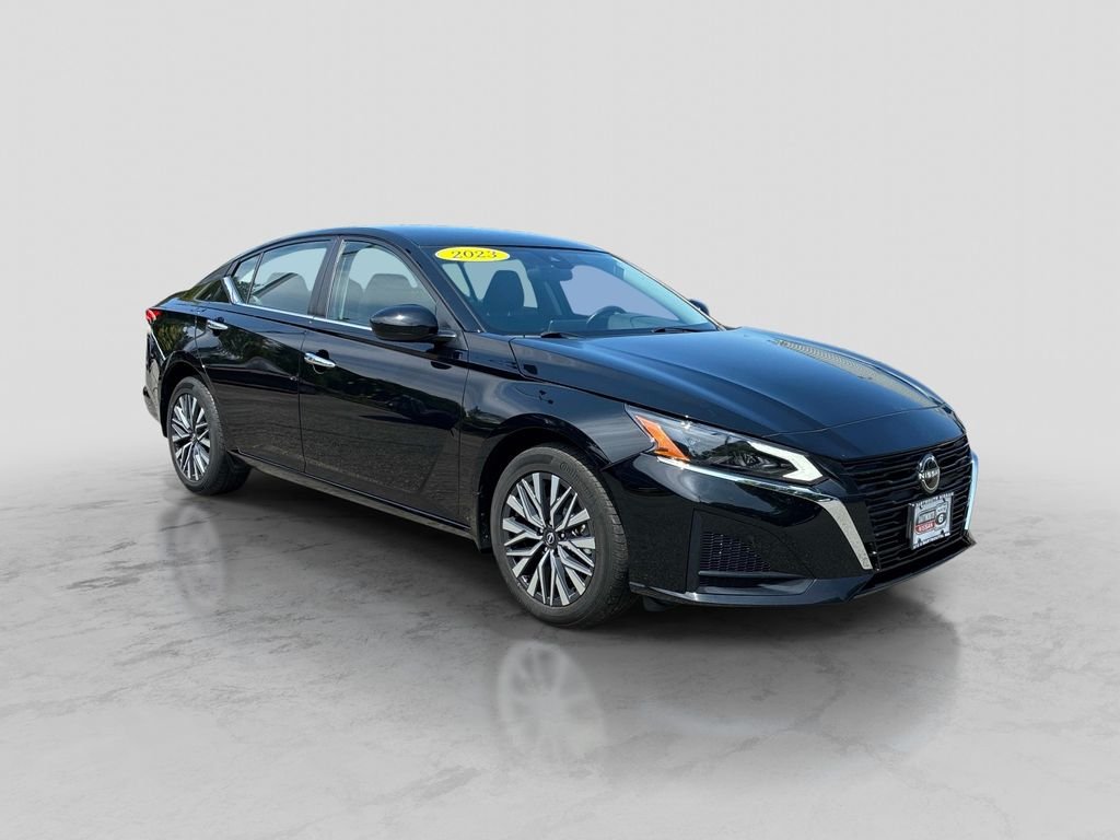 Used 2023 Black Nissan 2.5 SV image 3
