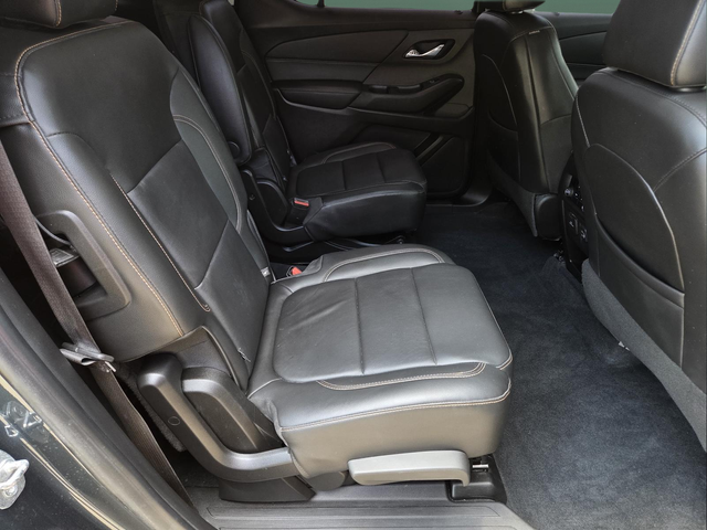 Used 2021 Gray Chevrolet RS image 27
