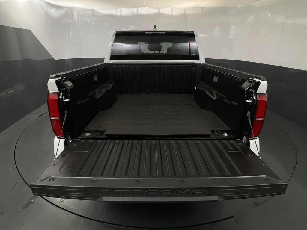 New 2026 Ice Cap Toyota SR5 image 30