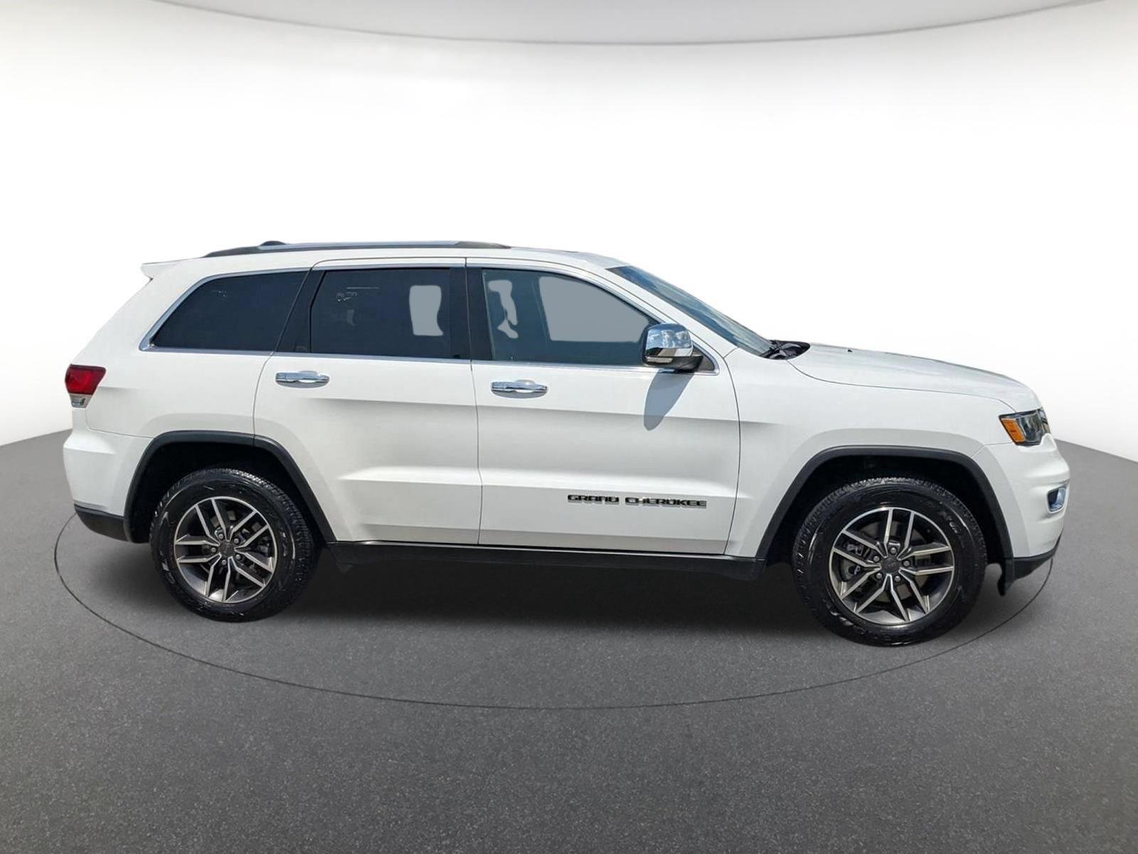 Used 2021 Bright White Clearcoat Jeep Limited image 3