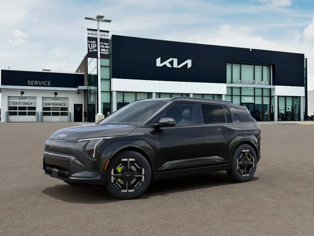 New 2027 Gray Kia GT image 3