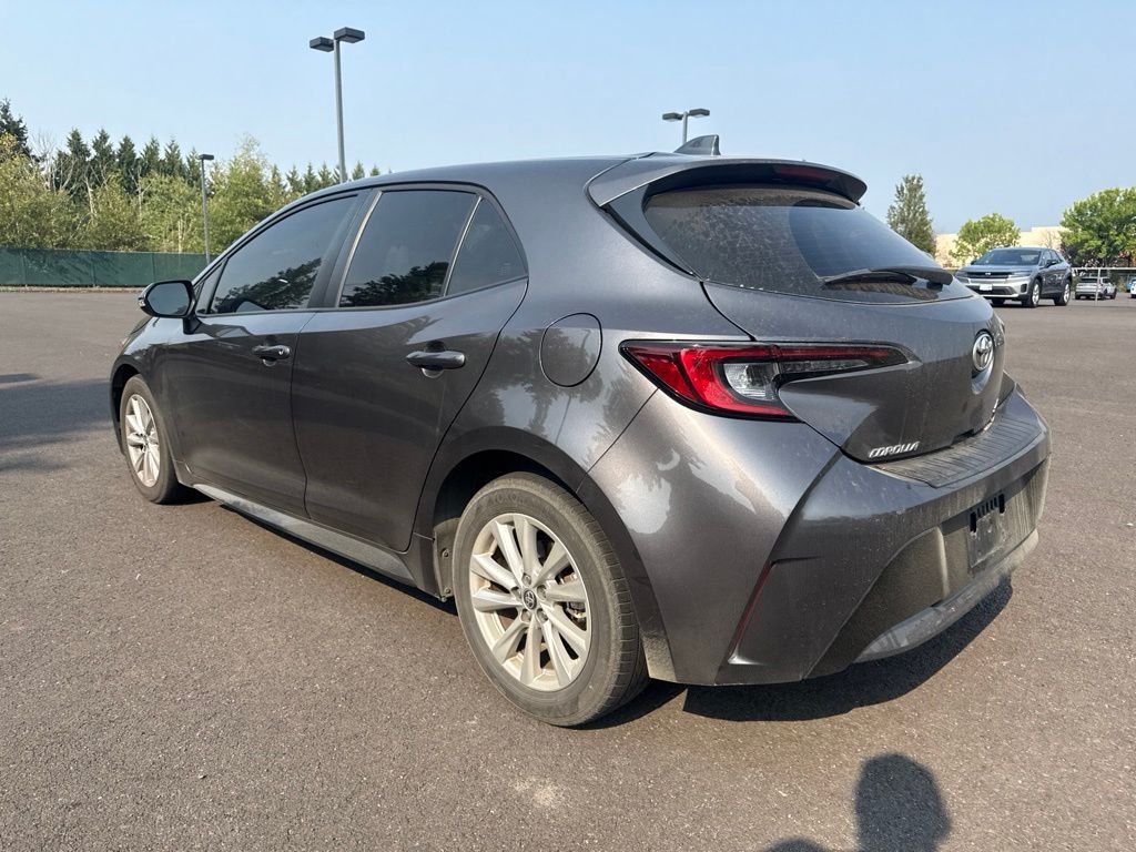 Used 2023 Magnetic Gray Metallic Toyota SE image 5