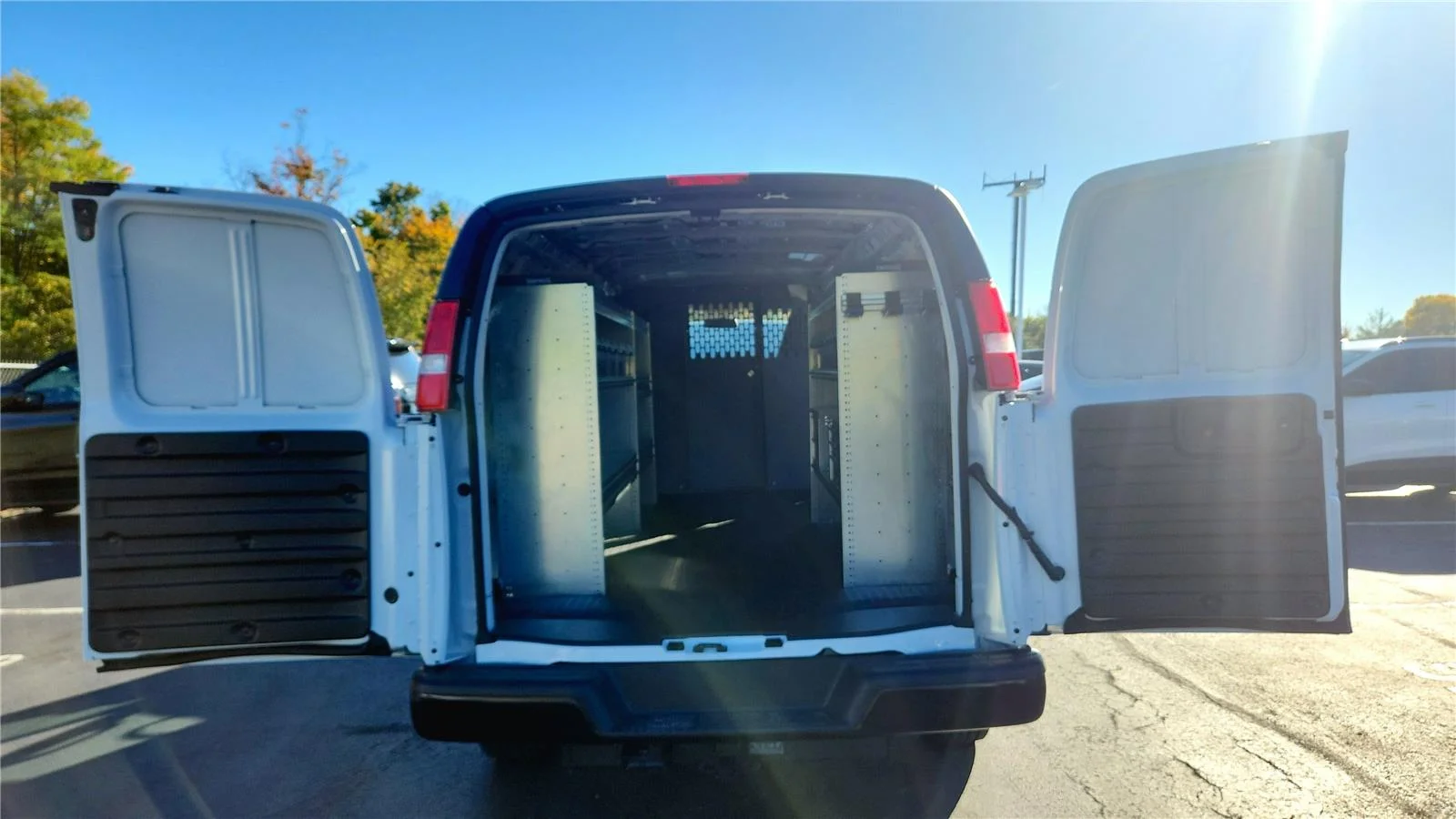 2025 Chevrolet Express Cargo Work Van - Photo 20