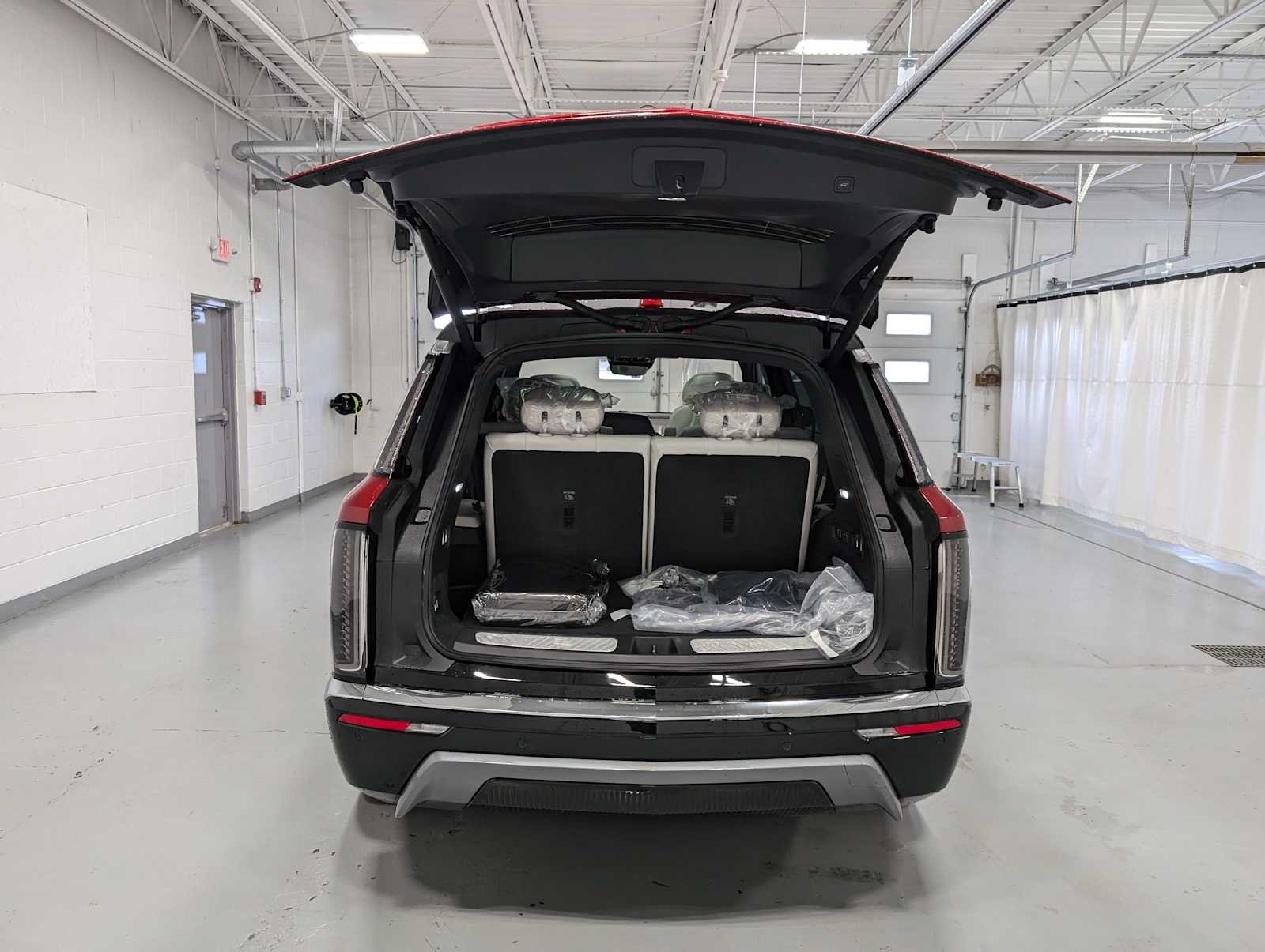 2026 Cadillac VISTIQ Luxury - Photo 10