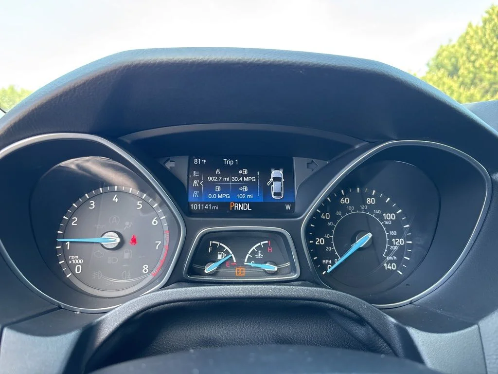 Used 2018 Gray Ford SE image 21
