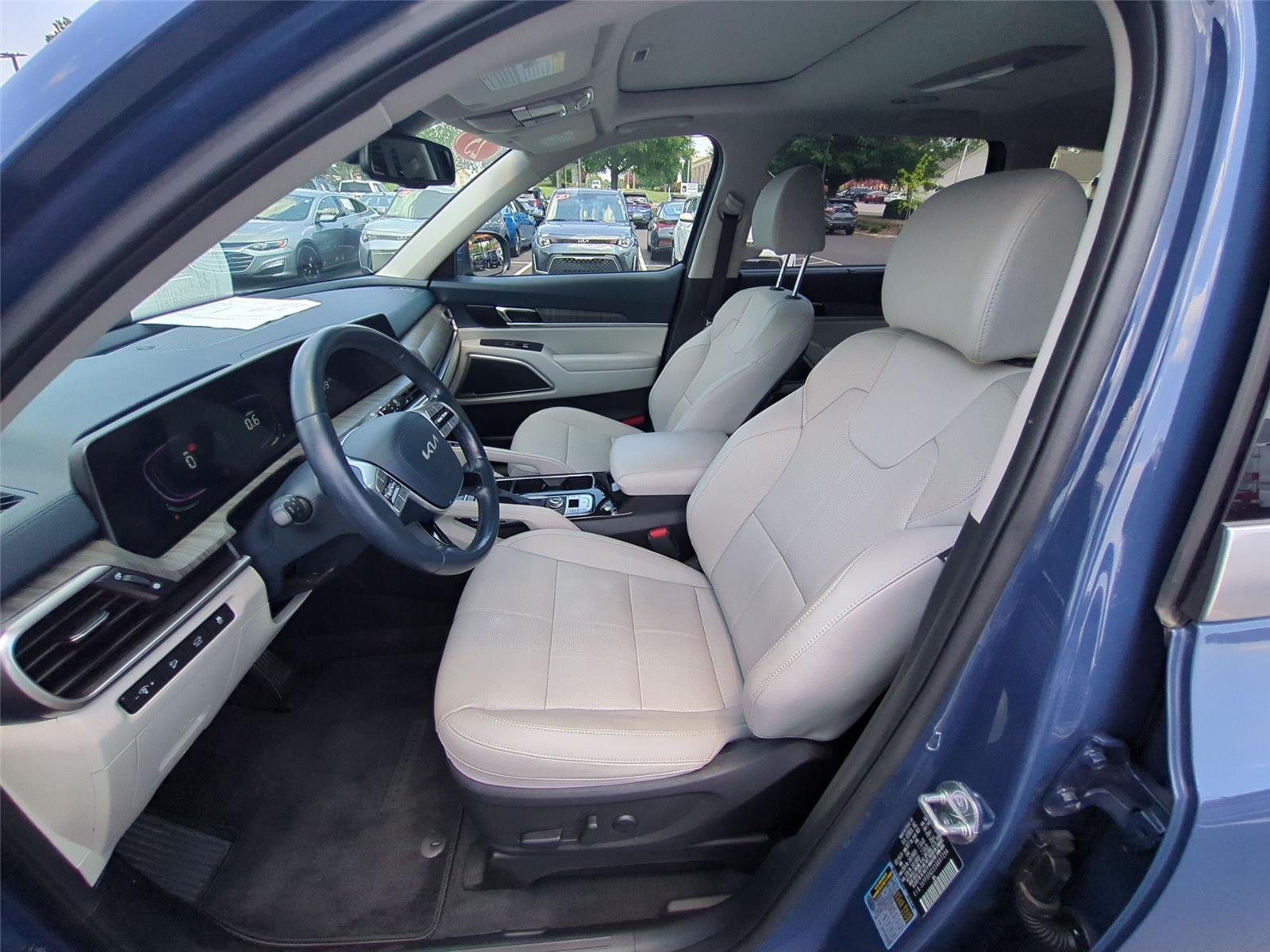 Used 2025 Midnight Lake Blue Kia EX image 18