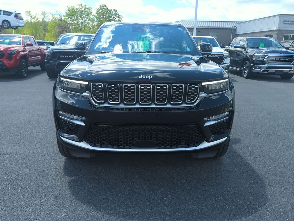 Used 2022 Black Jeep Summit Reserve image 3