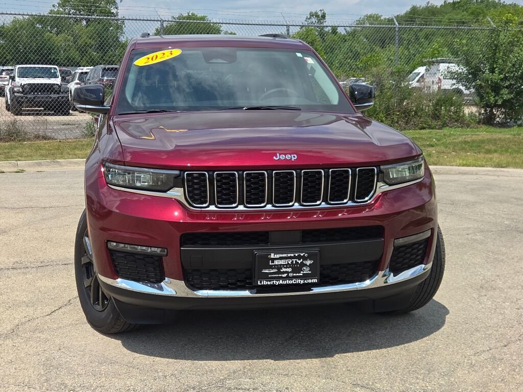 Used 2023 Red Jeep Limited image 4