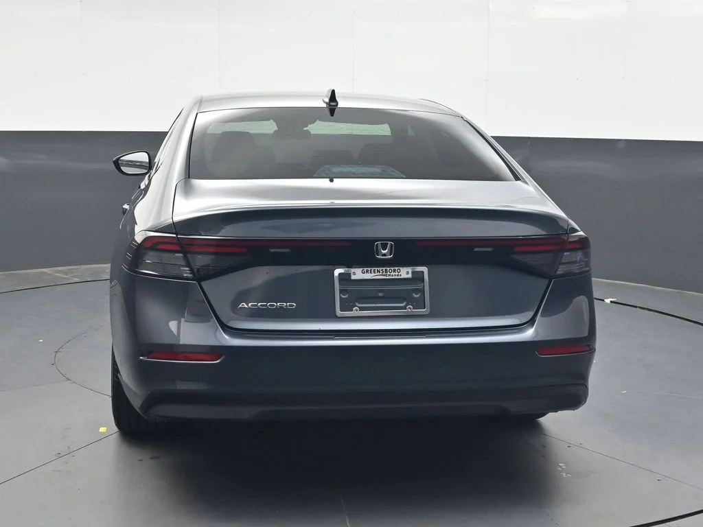 New 2026 Meteorite Gray Metallic Honda SE image 5