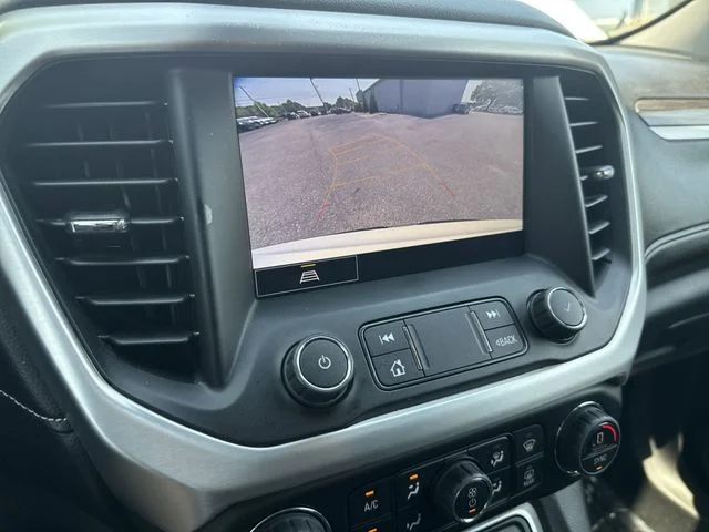 Used 2023 White GMC SLT image 25