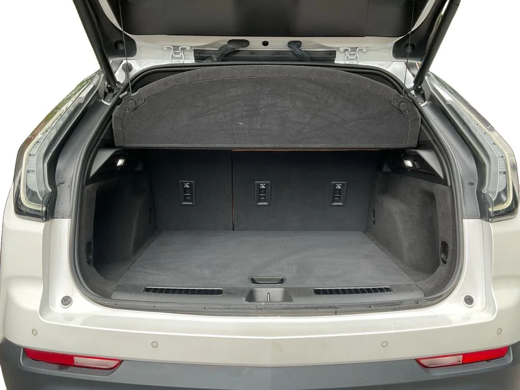 Used 2023 White Cadillac Sport image 13