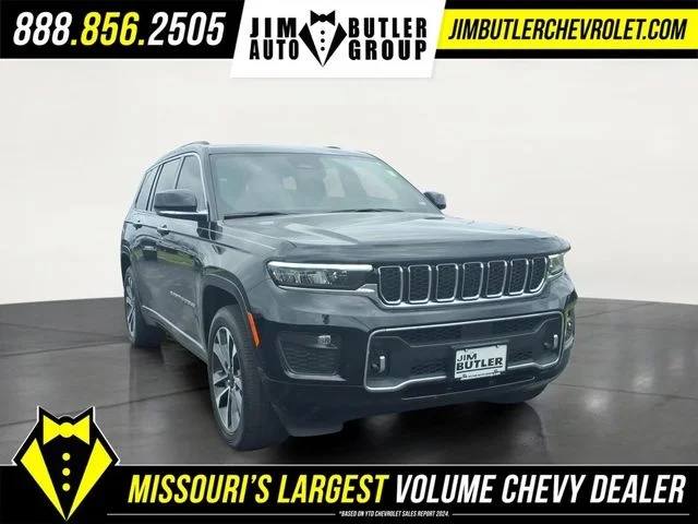 Certified Used 2023 Black Jeep Overland image 30