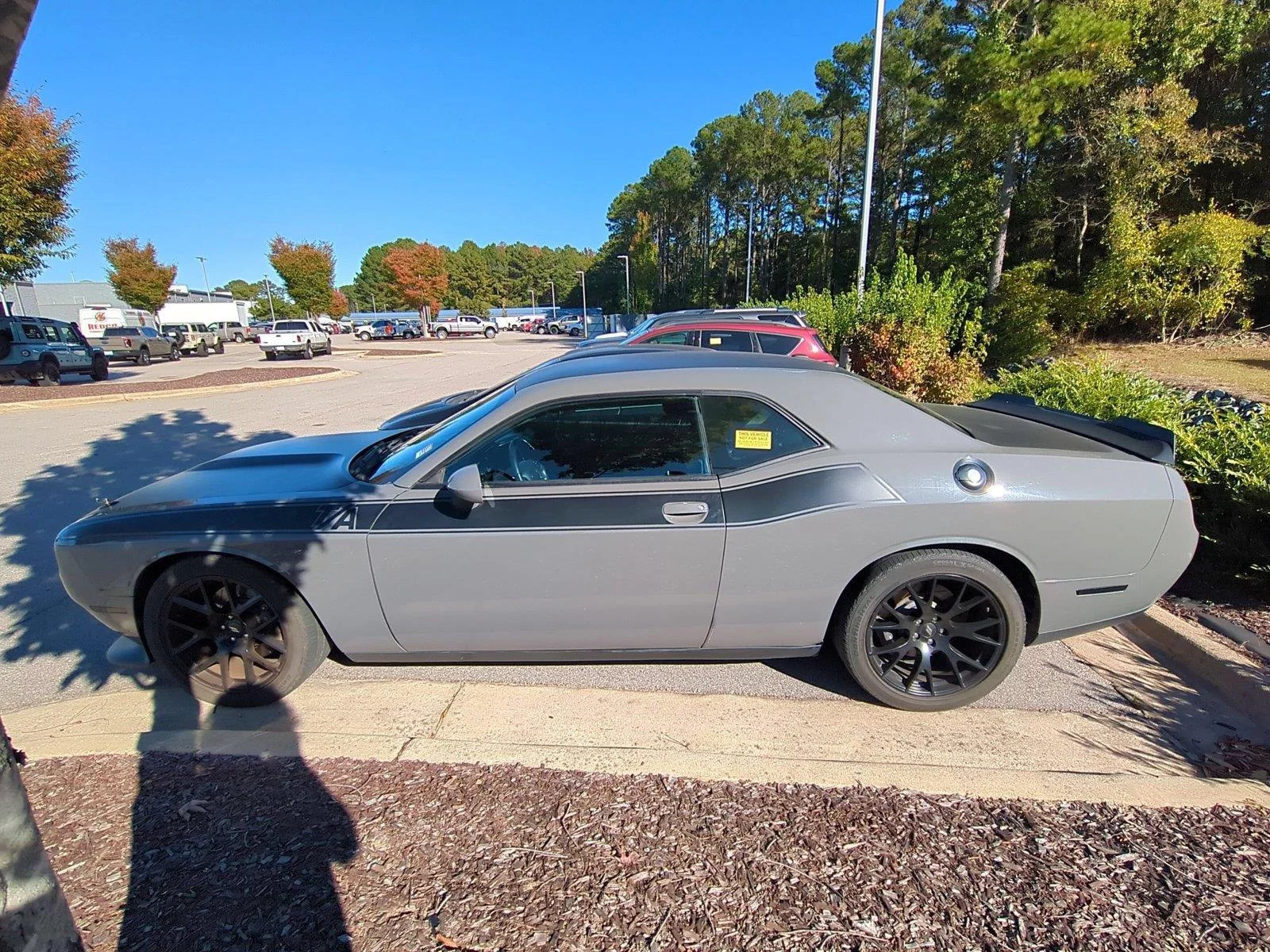 Used 2018  DODGE RT image 4