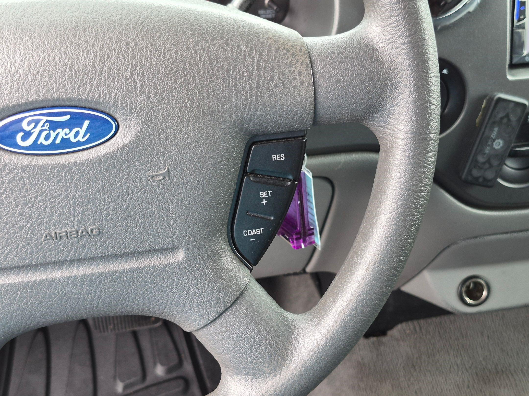 Used 2006 White Ford XLS image 18