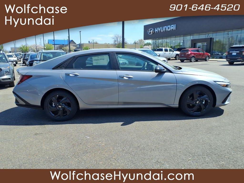 New 2026 Silver Hyundai SEL Sport image 6